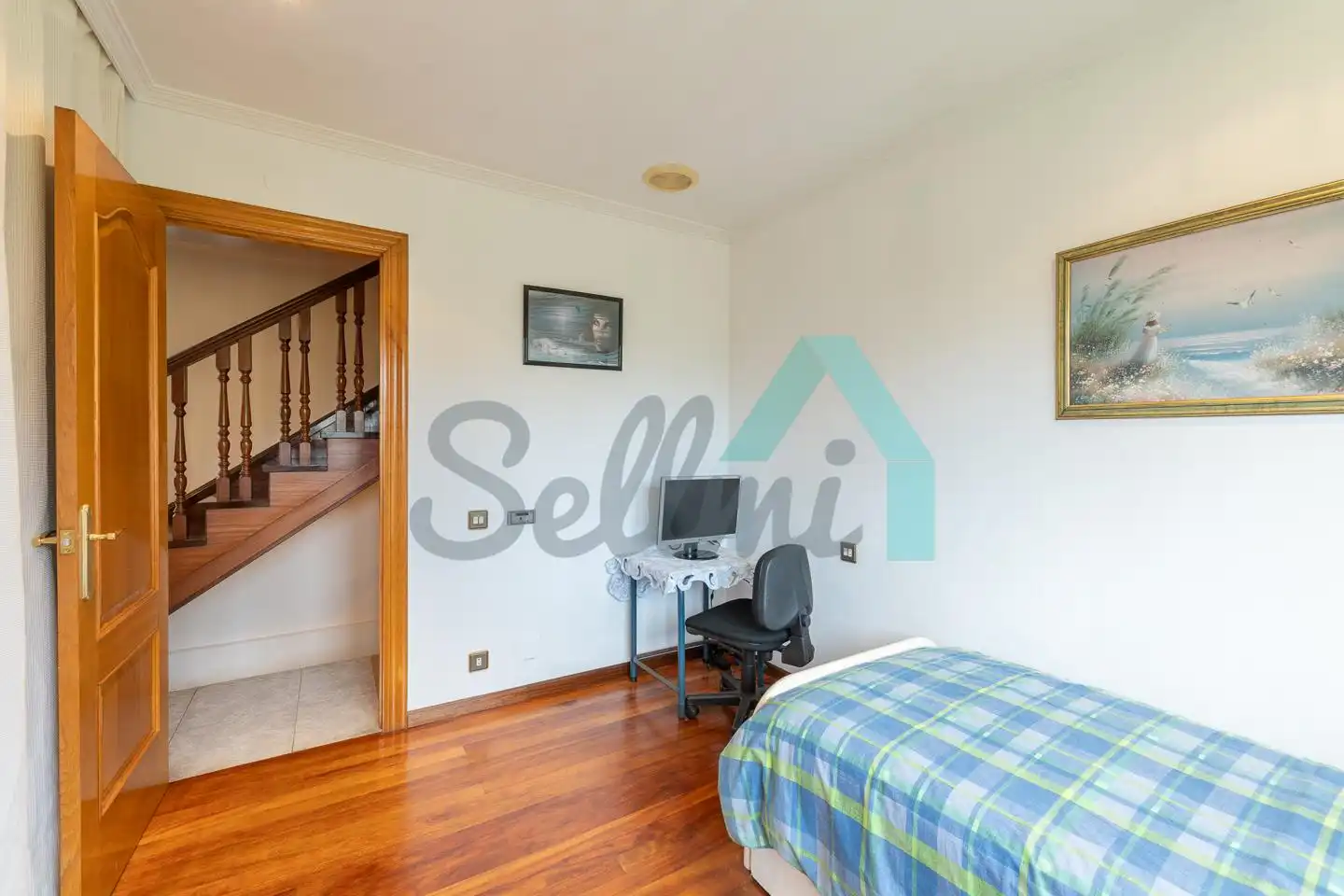Habitación de Casa adosada en venta en El Franco  con Calefacción, Jardín privado y Parquet