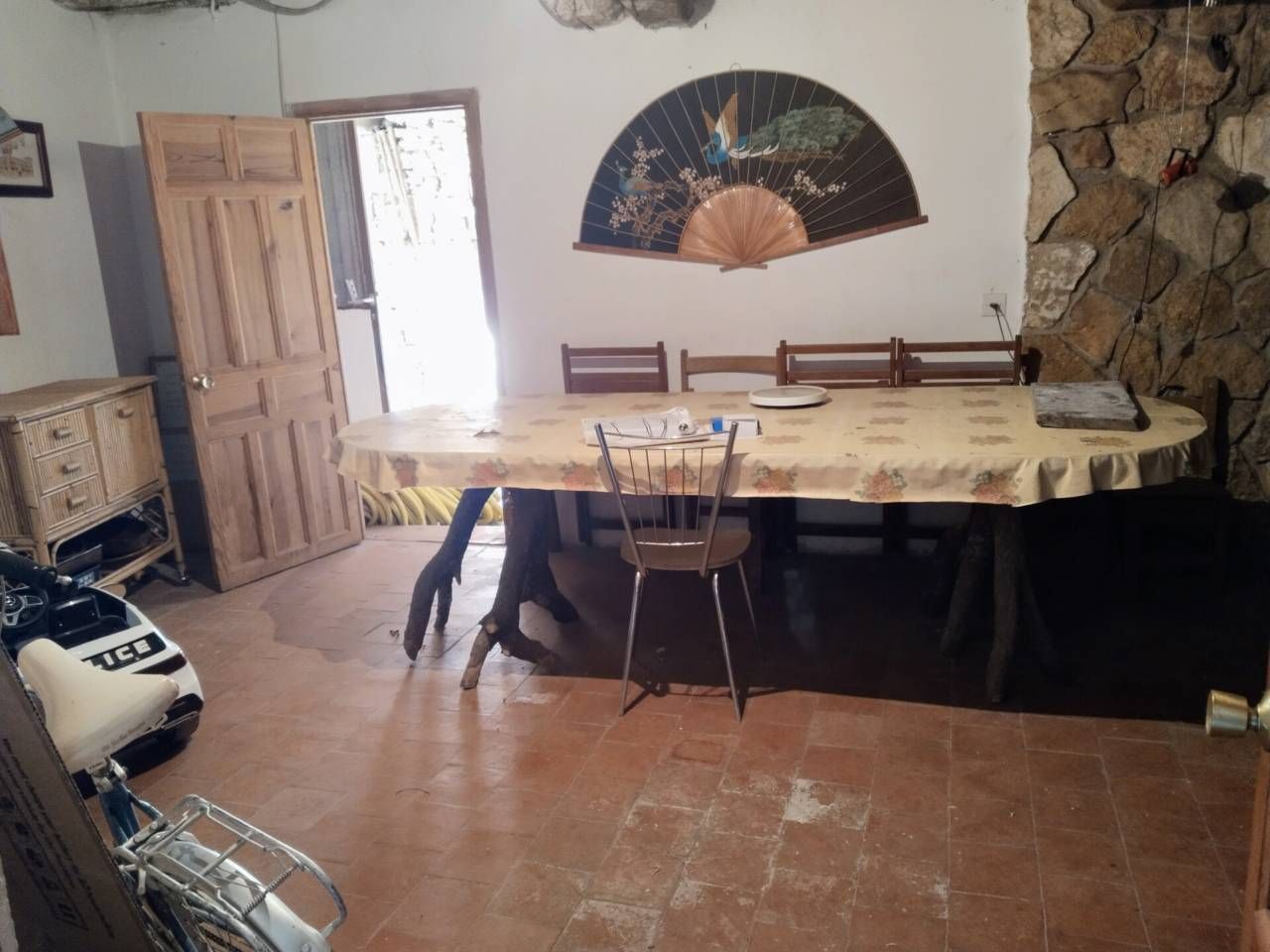 Menjador de Finca rústica en venda en Covarrubias amb Moblat