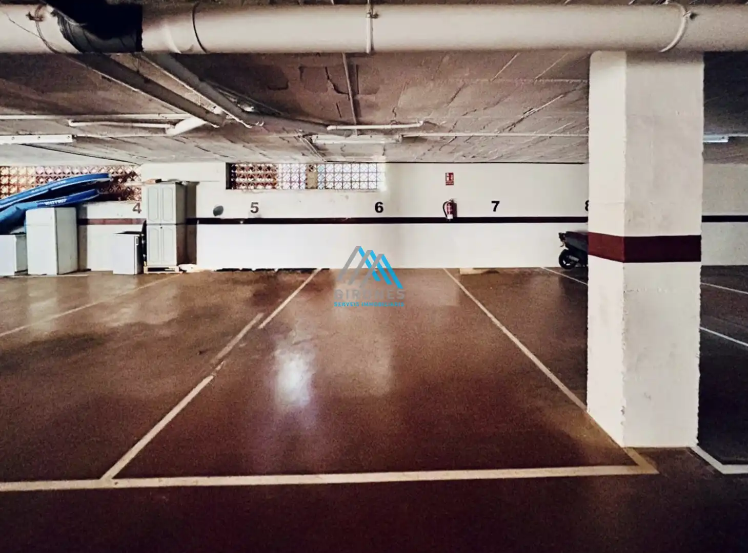 Aparcament de Apartament de lloguer en Santa Cristina d'Aro amb Parquet i Terrassa