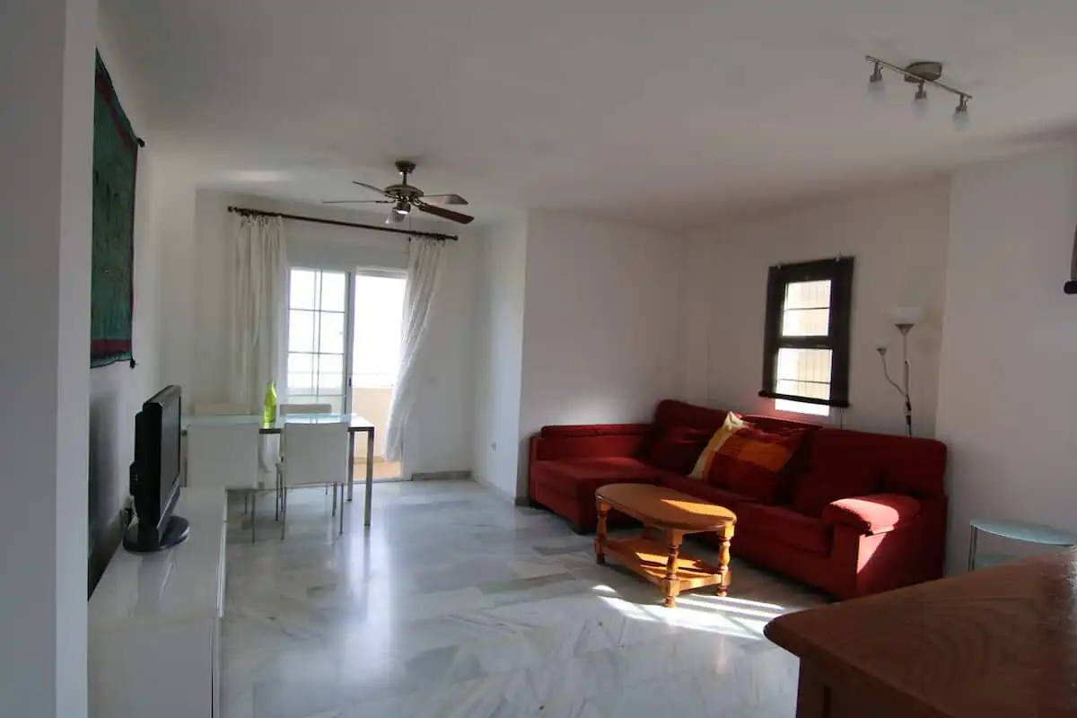 Sala de estar de Apartamento de alquiler en Torremolinos con Aire acondicionado, Terraza y Amueblado