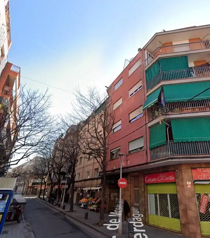 Àtic en venda a Calle MOSSEN CINTO VERDAGUER