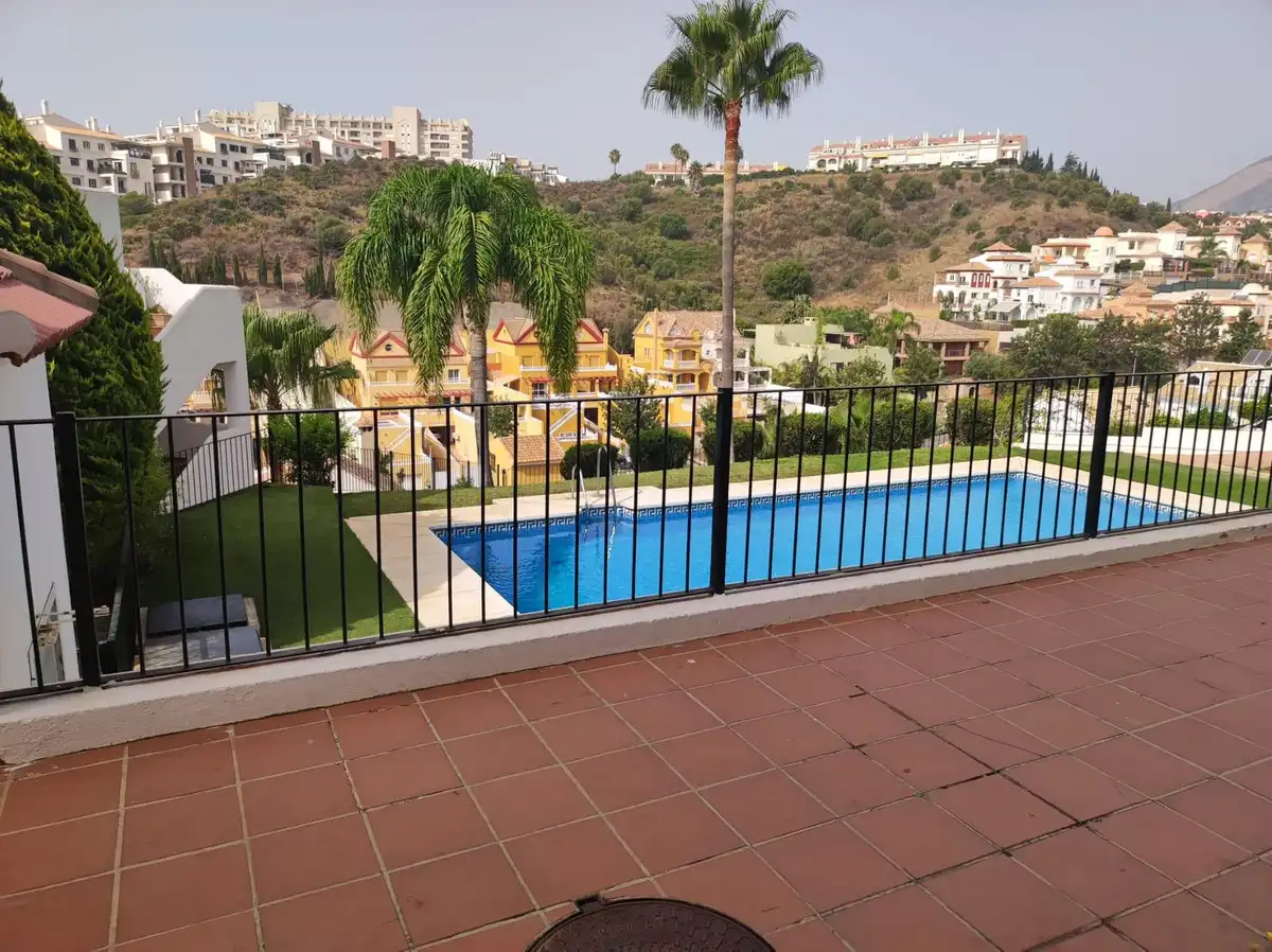 Schwimmbecken von Erdgeschoss zum Verkauf in Benalmádena mit Klimaanlage, Heizung und Terrasse