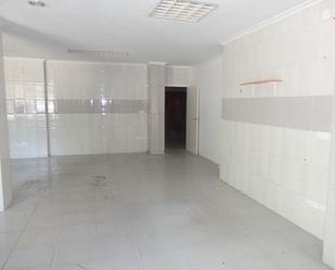 Premises for sale in Ador