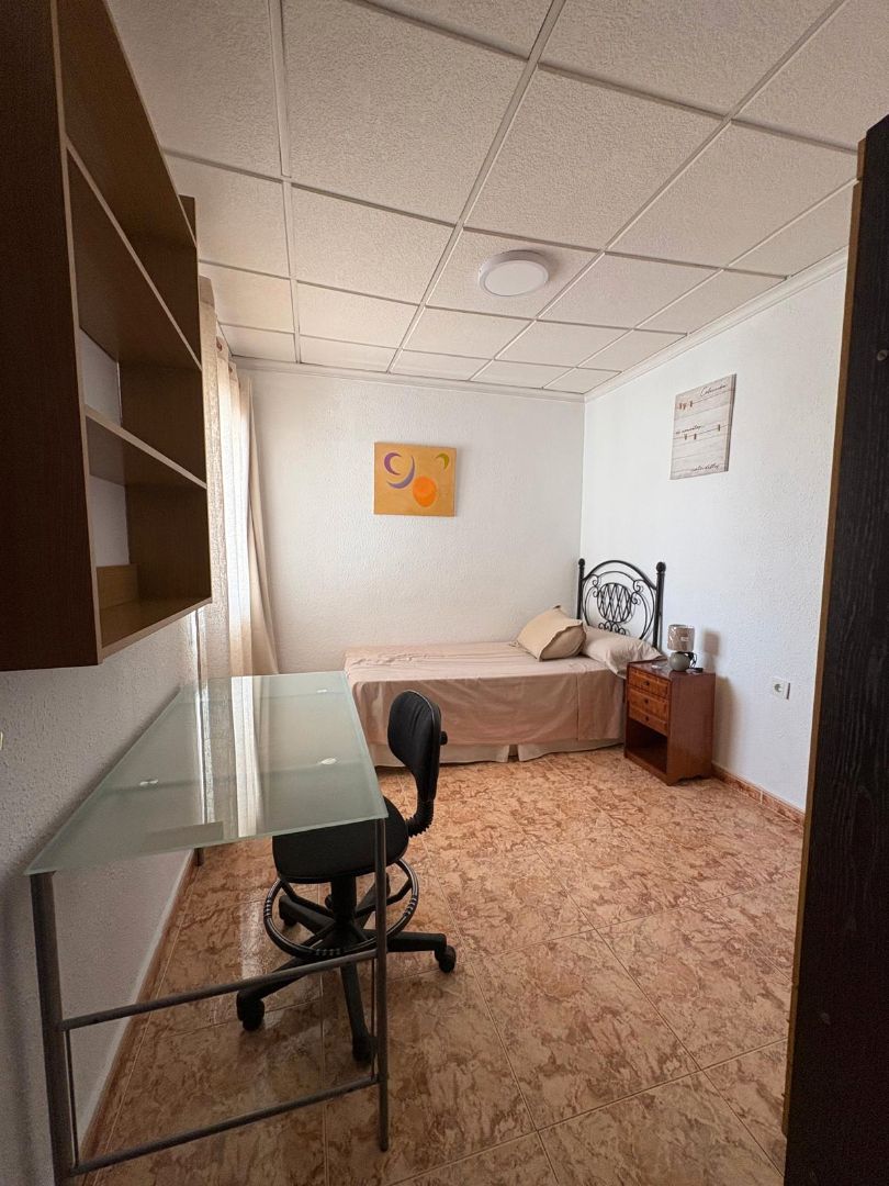 Schlafzimmer von Wohnung miete in San Vicente del Raspeig / Sant Vicent del Raspeig mit Möbliert und Balkon