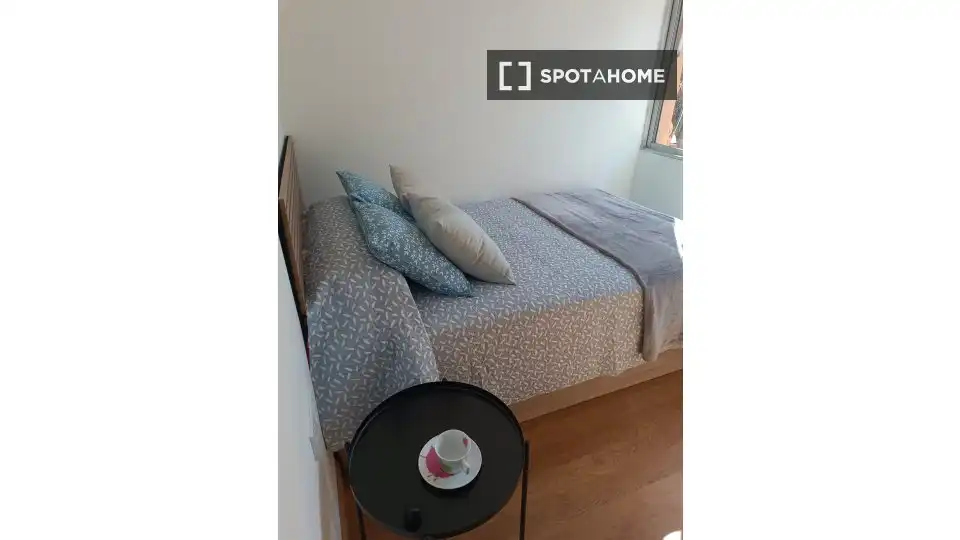 Habitación de Piso de alquiler en Barcelona con Aire acondicionado, Calefacción y Amueblado
