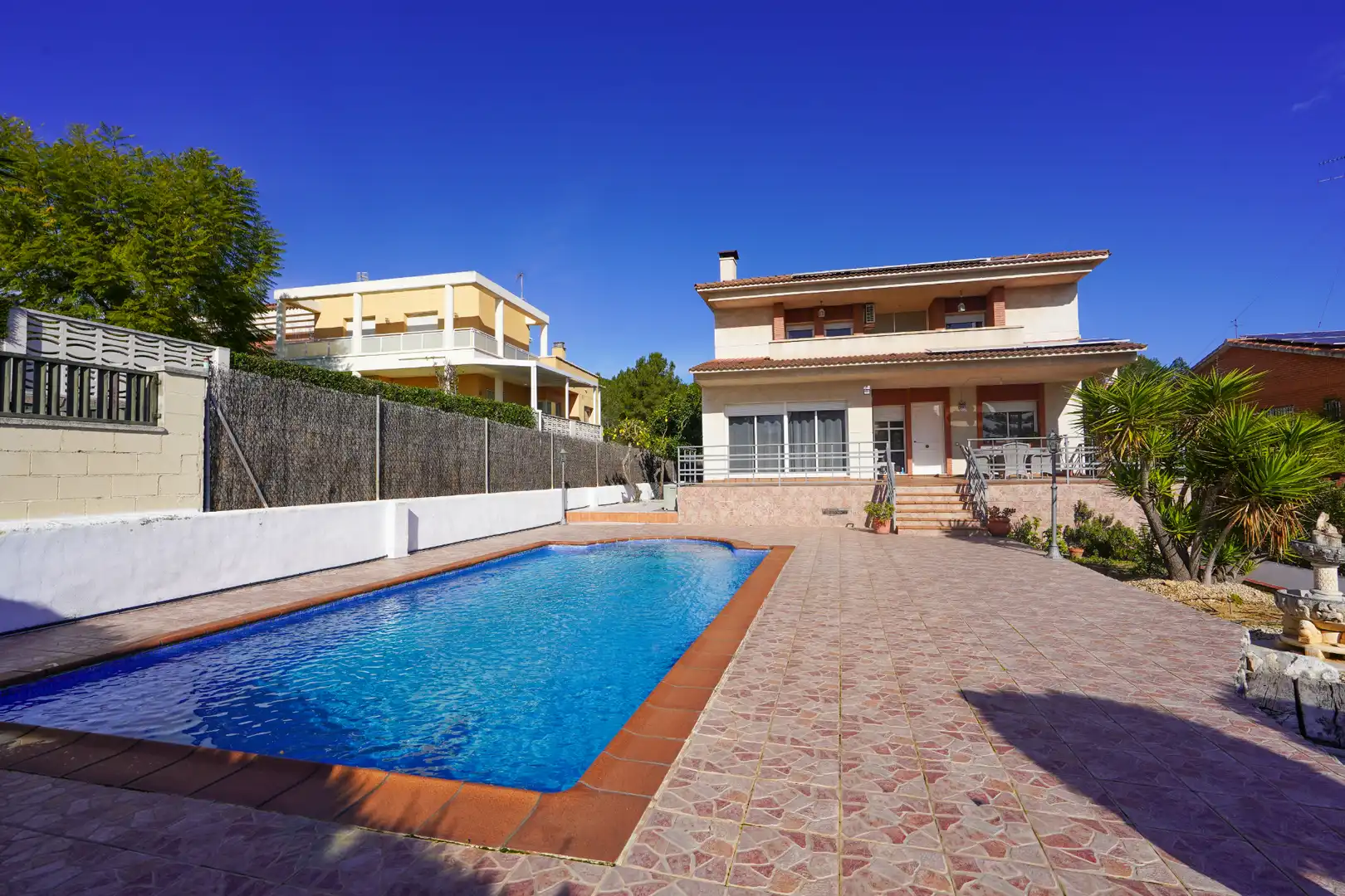 Vista exterior de Casa o xalet en venda en Tarragona amb Aire condicionat, Calefacció i Jardí privat