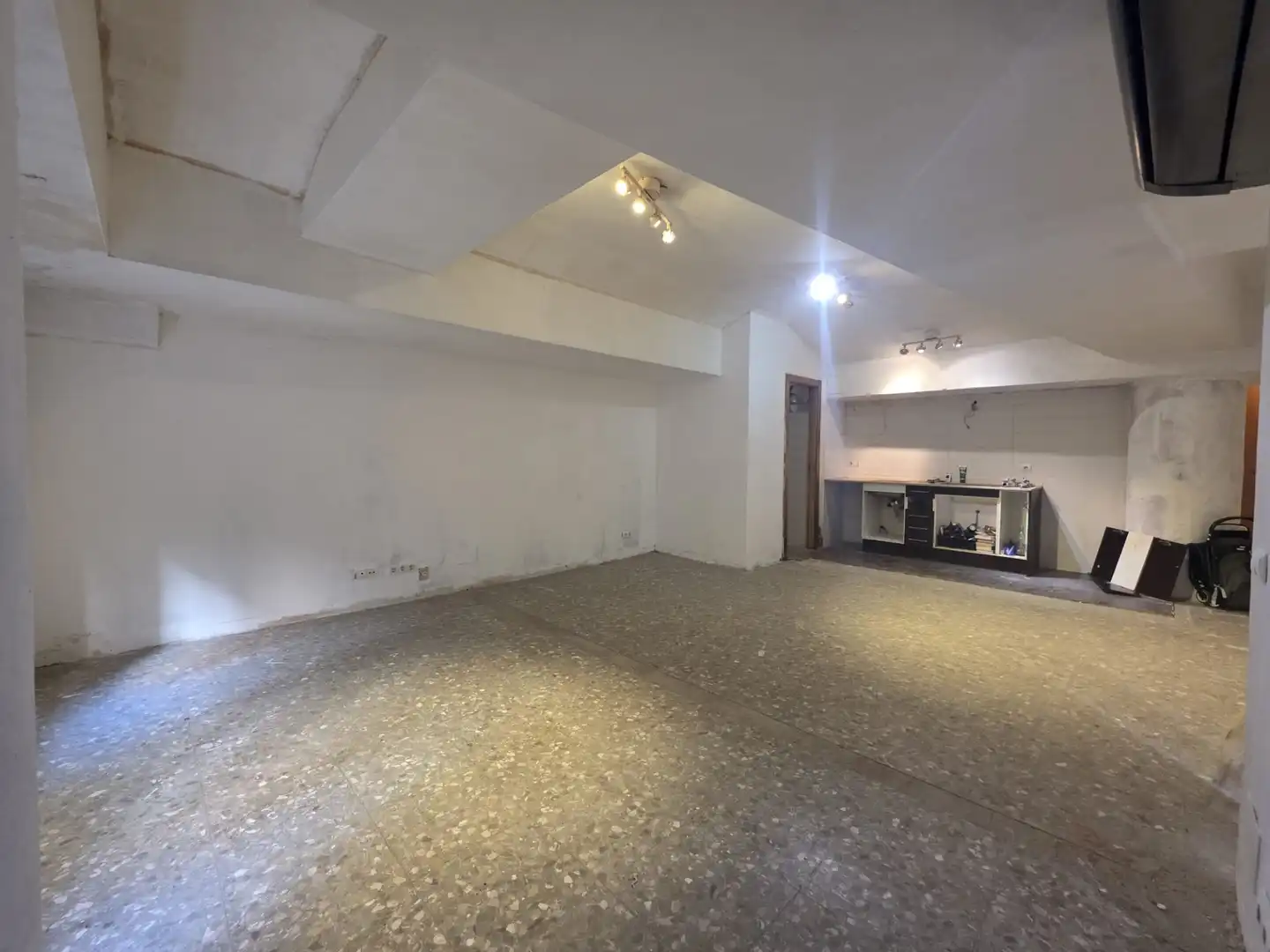 Gewerbefläche zum Verkauf in Carrer Creu Coberta, imagen 5