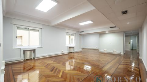 Foto 5 von Büro zur Miete in Almagro, Madrid Capital