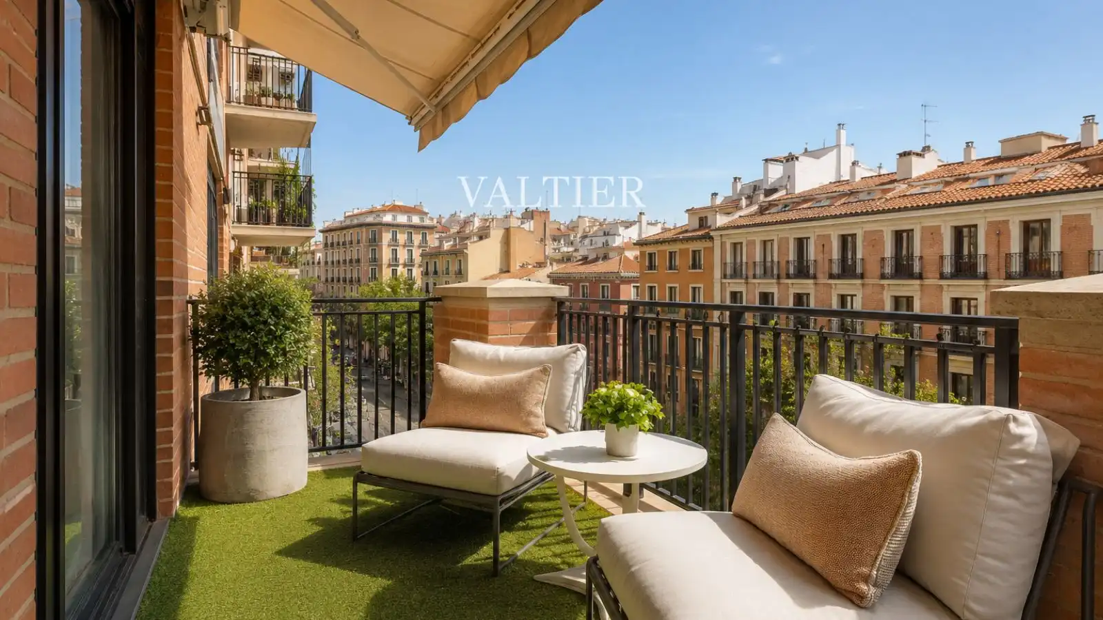 Balcony of Attic for sale in Madrid  with Air Conditioner, Terrace and Furnished