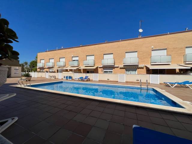 Casa adosada en Alquiler en Les Salines - Pla de Sant Pere