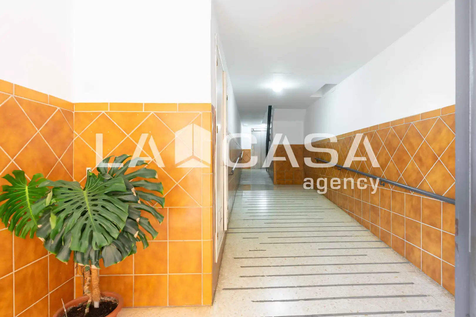 Planta baja en venta en Dos Hermanas con Trastero y Piscina