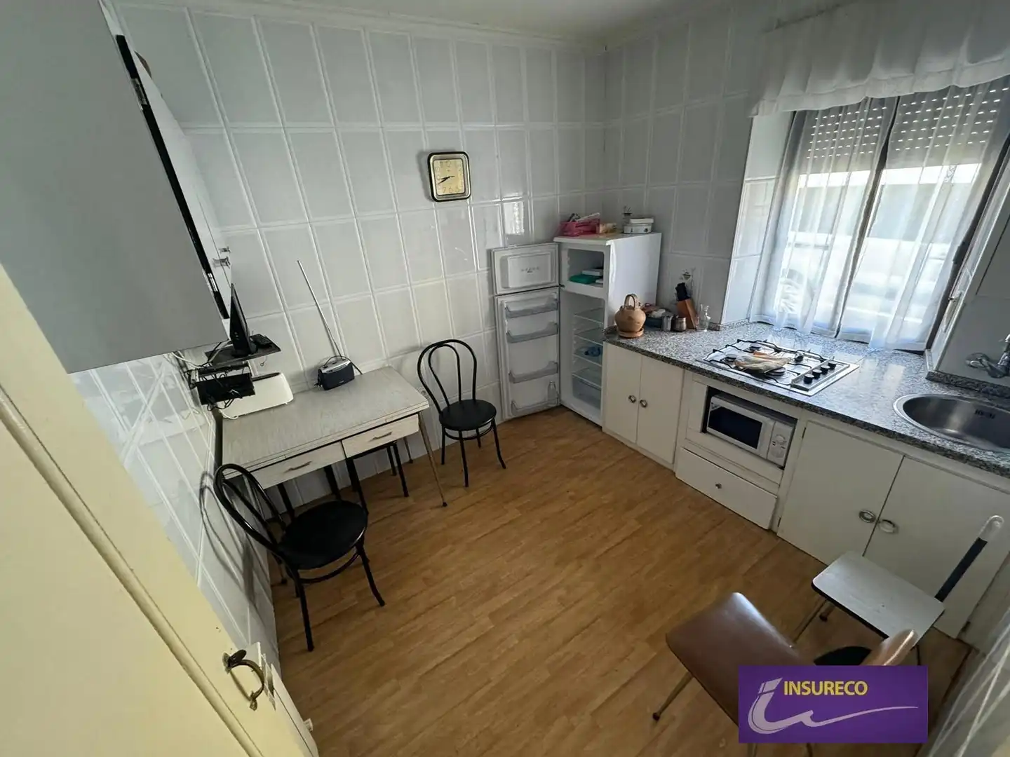 Cuina de Casa o xalet en venda en Santa Marina del Rey amb Calefacció, Terrassa i Traster