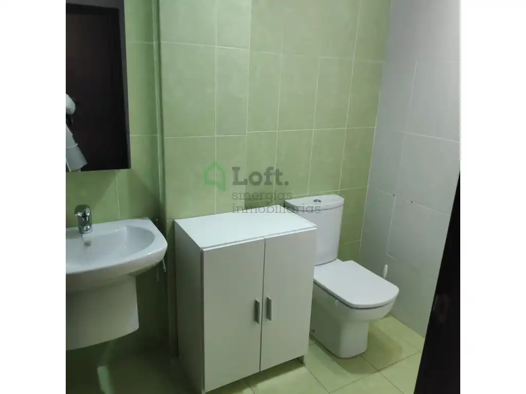 Bany de Apartament en venda en Badajoz amb Aire condicionat