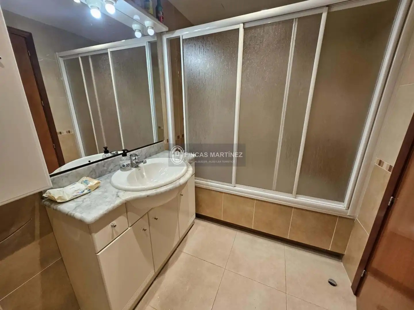 Badezimmer von Wohnung zur Miete in Cambrils mit Klimaanlage, Heizung und Terrasse