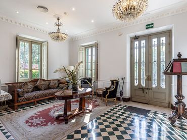 Casa con balcón en venta en C. Juan de Toledo