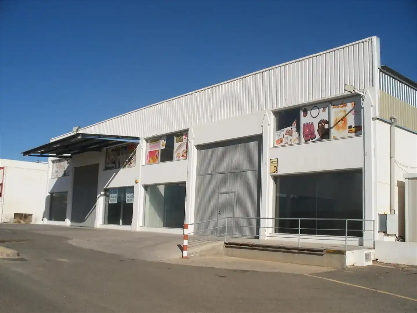 Industrial buildings for sale in Vera