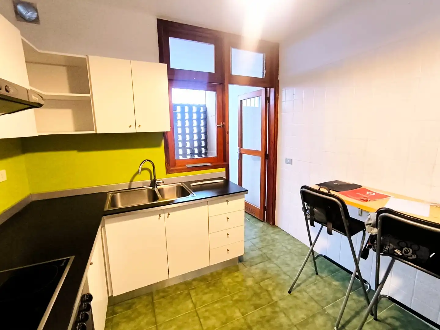 Cocina de Piso en venta en Santa Cruz de Tenerife con Horno, Lavadora y Balcón