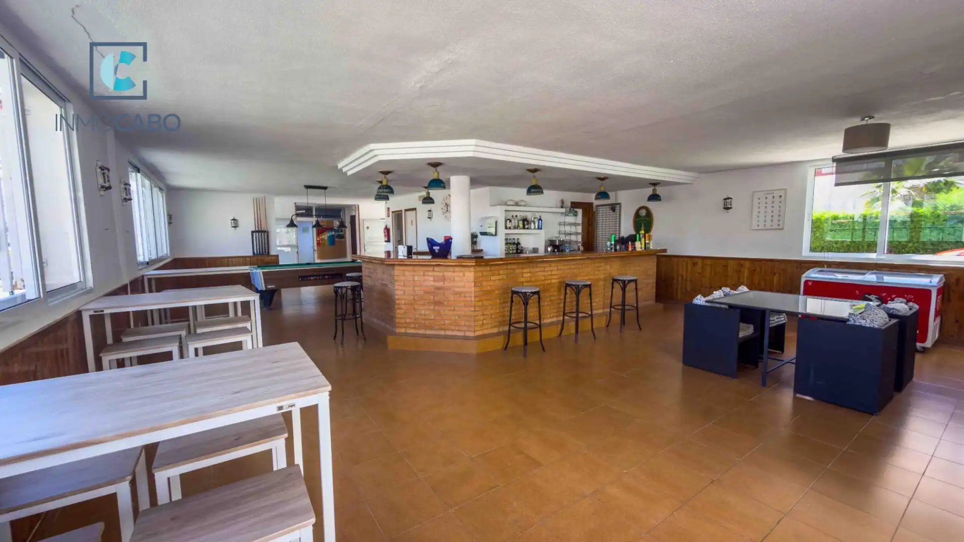 Local en venta en La Manga del Mar Menor
