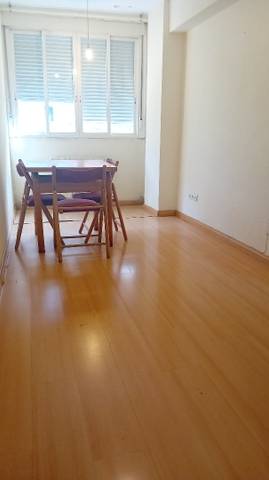 Piso en Venta en Calle Comercial en Palomeras Bajas