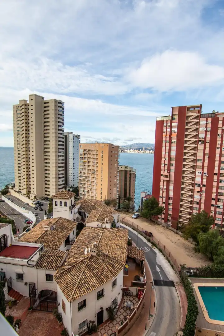 Vista exterior de Apartament en venda en Benidorm amb Terrassa, Traster i Piscina comunitària
