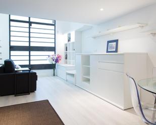 Sala d'estar de Apartament de lloguer en  Barcelona Capital amb Aire condicionat