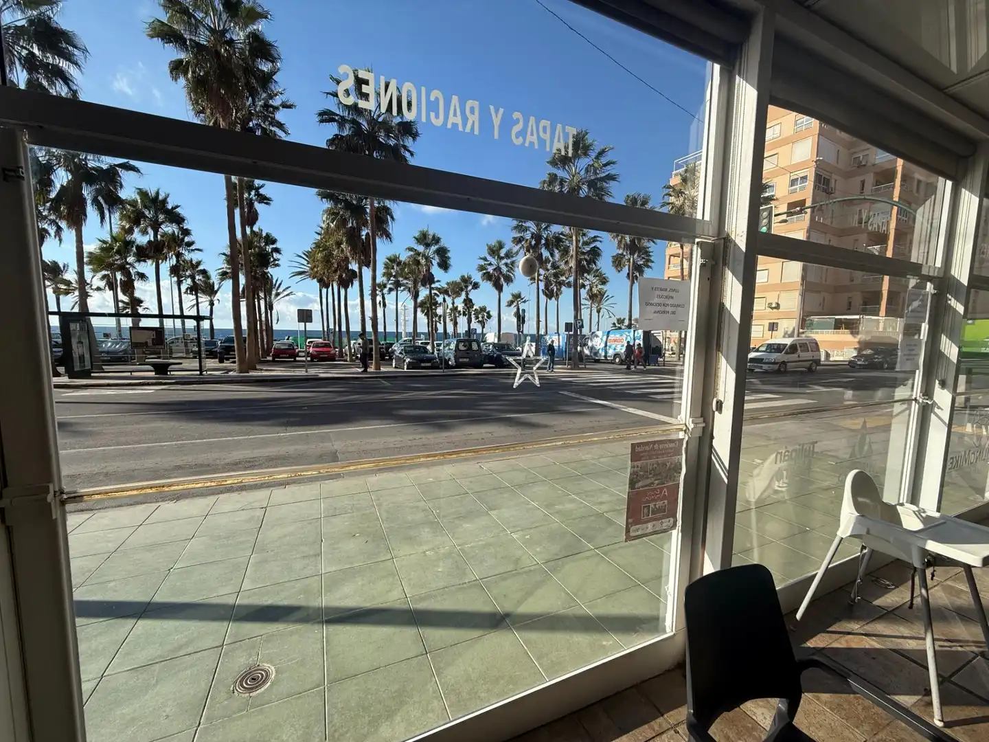 Geschaftsraum zur Miete in Almería mit Terrasse und Möbliert