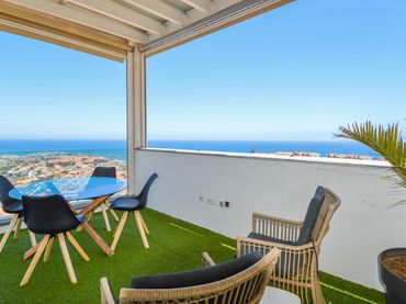Penthouse with balcony for sale in Arguineguín