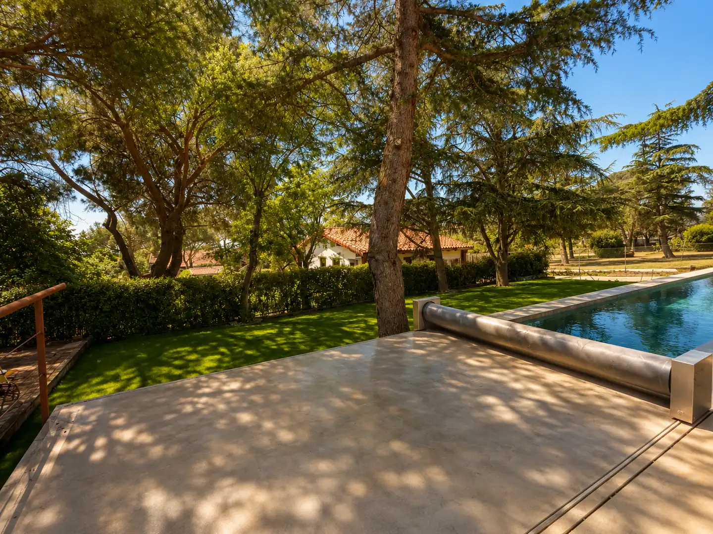 Terrassa de Casa o xalet en venda en Hoyo de Manzanares amb Jardí privat, Piscina i Moblat