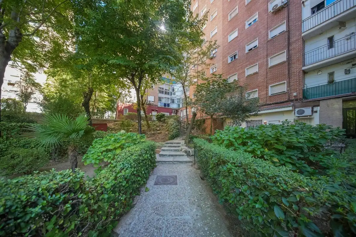 Exterior view of Flat for sale in Madrid  with Heating, Private garden and Terrace