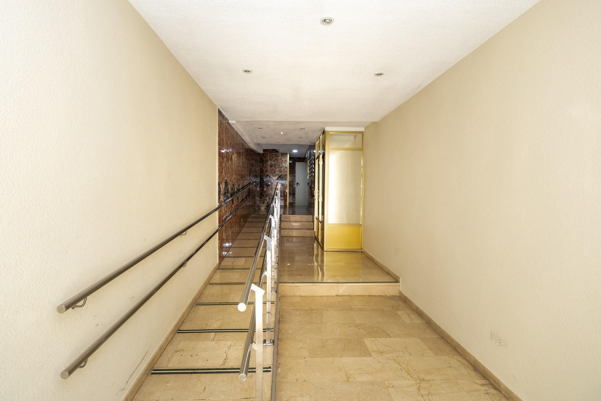 Pis en venda en  Granada Capital amb Terrassa i Balcó