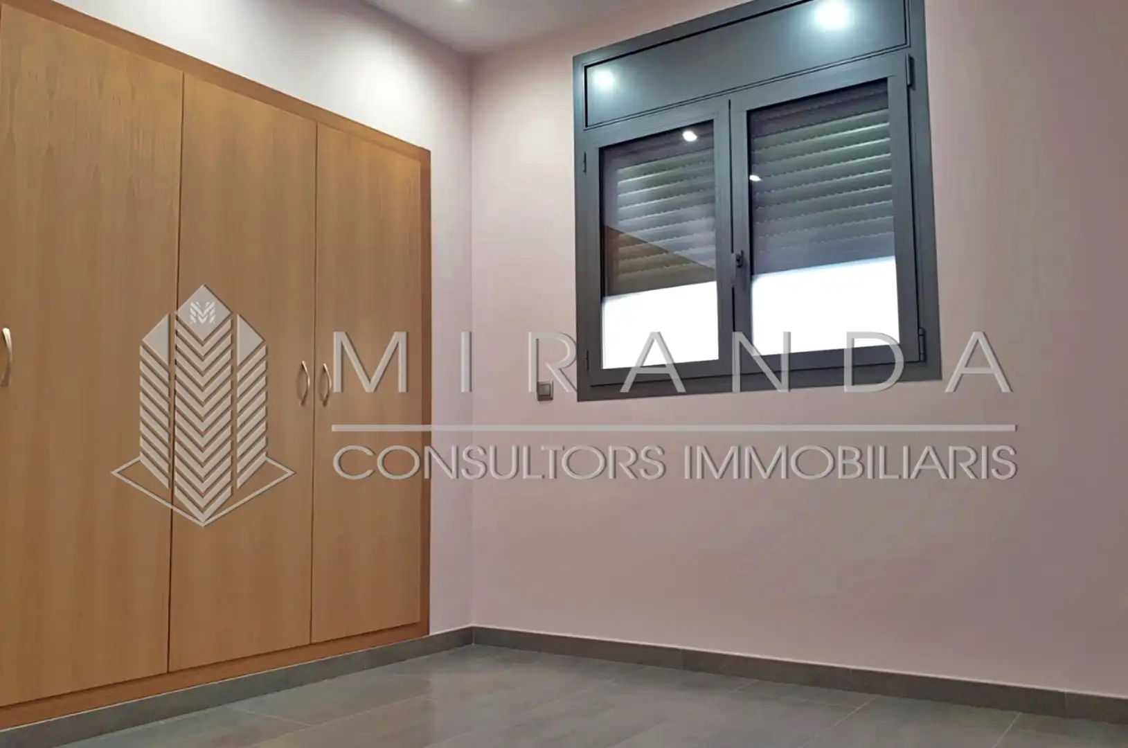 Habitación de Piso de alquiler en Granollers con Aire acondicionado, Calefacción y Horno