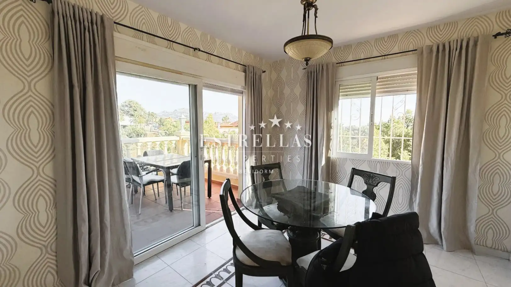 Comedor de Casa o chalet en venta en La Nucia con Aire acondicionado, Calefacción y Jardín privado