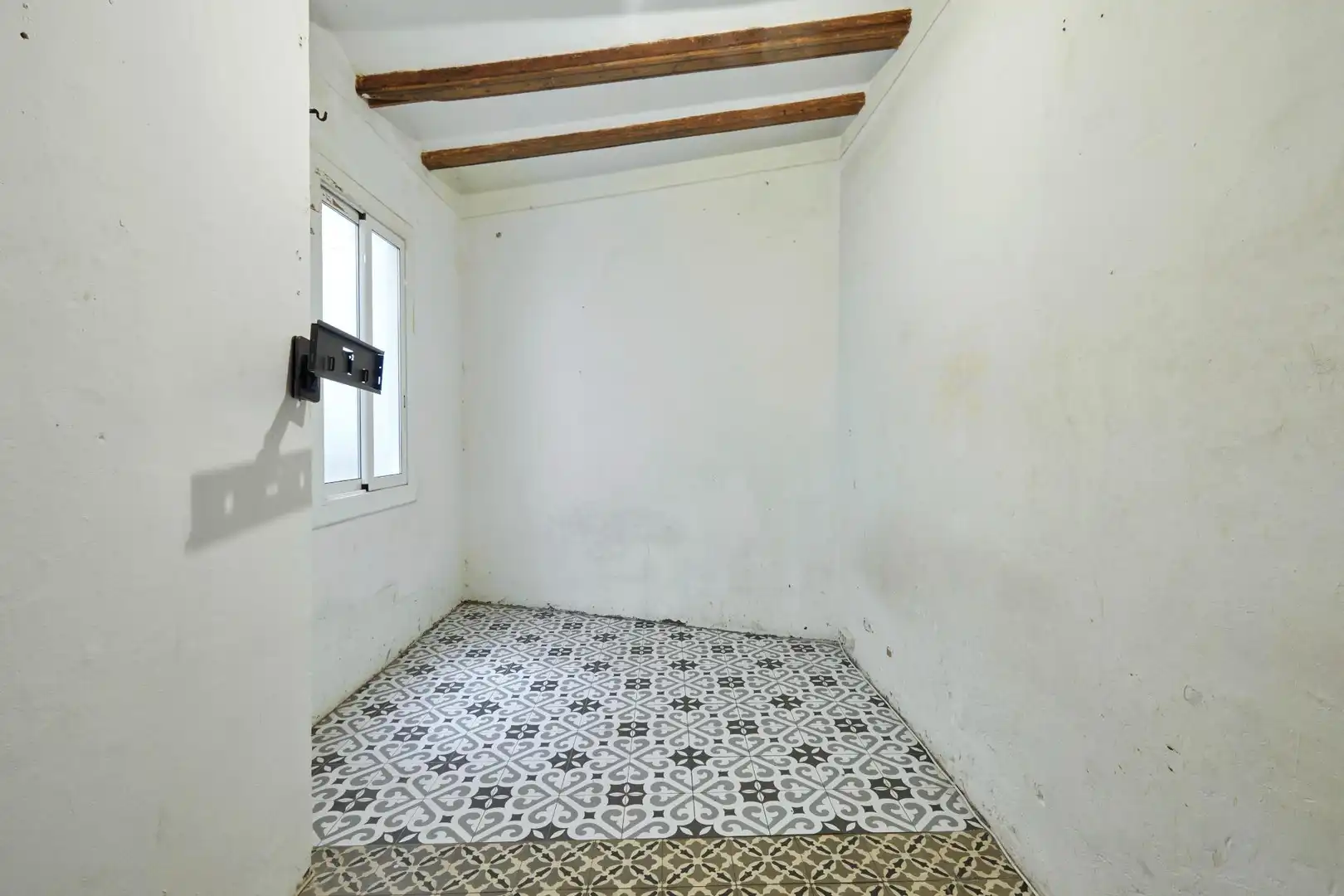 Schlafzimmer von Wohnung zum Verkauf in Barcelona mit Abstellraum und Balkon
