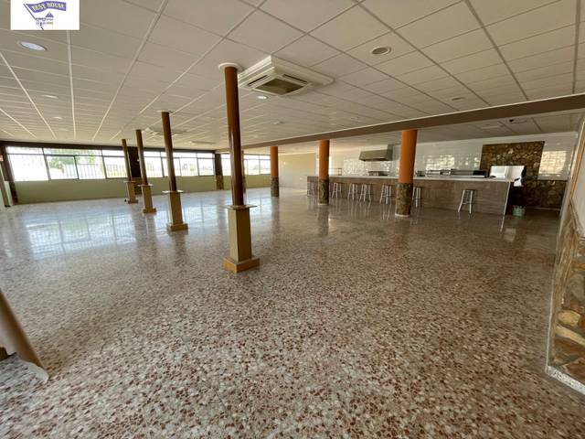 Edificio en Alquiler en Pedanías - Extrarradio