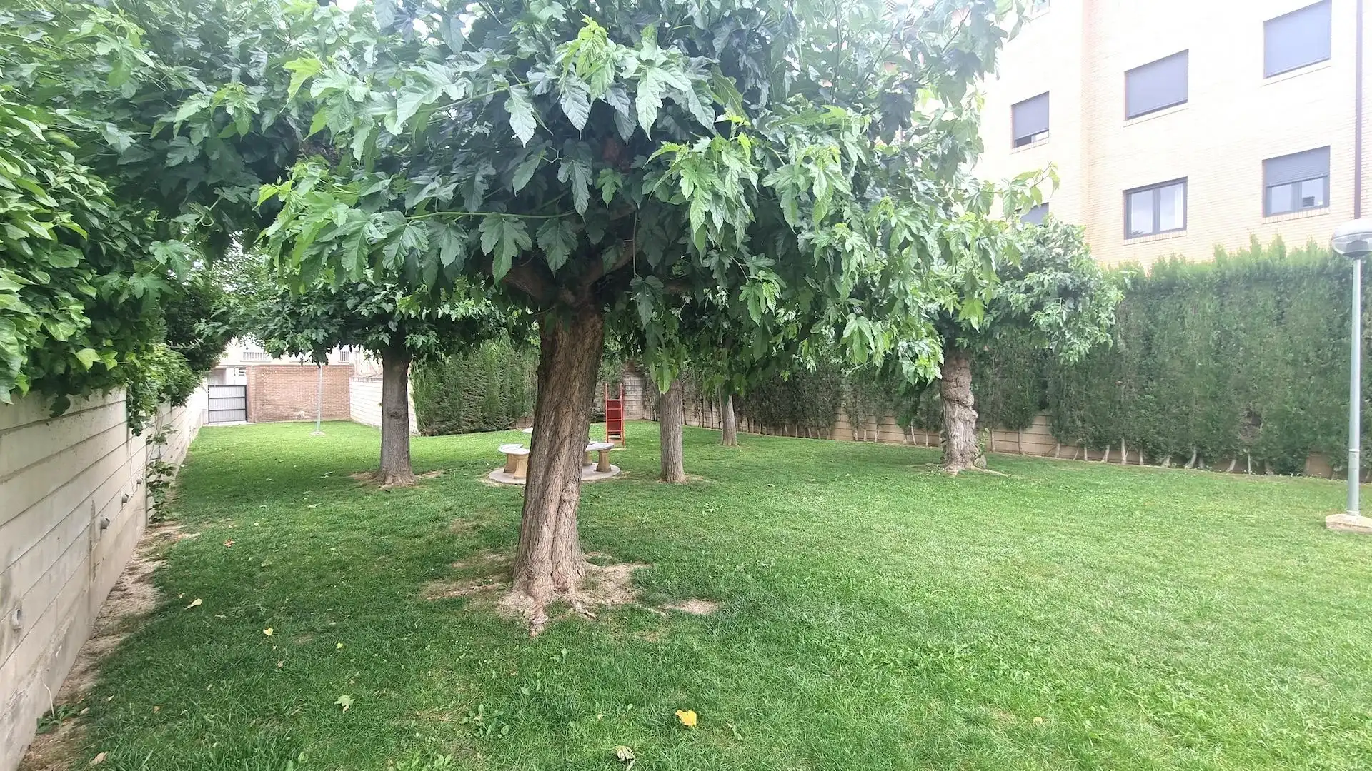 Garten von Einfamilien-Reihenhaus zum Verkauf in Villanueva de Gállego mit Terrasse