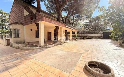 Exterior view of House or chalet for sale in Collado Villalba  with Heating, Terrace and Storage room