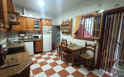 Kitchen of House or chalet for sale in Chiclana de la Frontera  with Heating, Terrace and Storage room