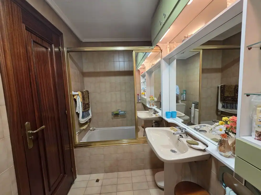 Baño de Piso en venta en Madrid con Aire acondicionado, Calefacción y Terraza