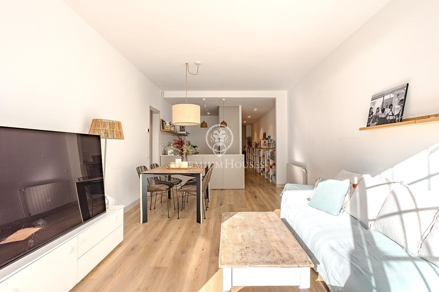 Living room of Flat for sale in  Barcelona Capital  with Air Conditioner, Heating and Terrace