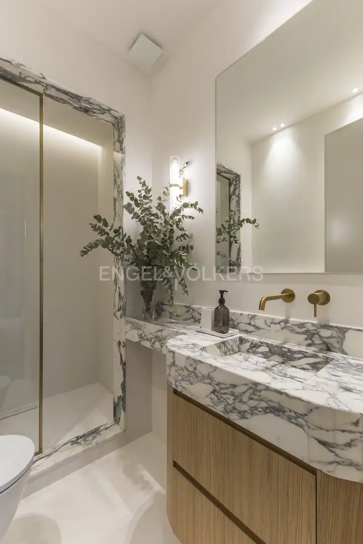 Badezimmer von Wohnung zur Miete in Barrio de Salamanca