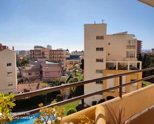 Vista exterior de Apartament de lloguer en Benalmádena amb Aire condicionat, Terrassa i Piscina