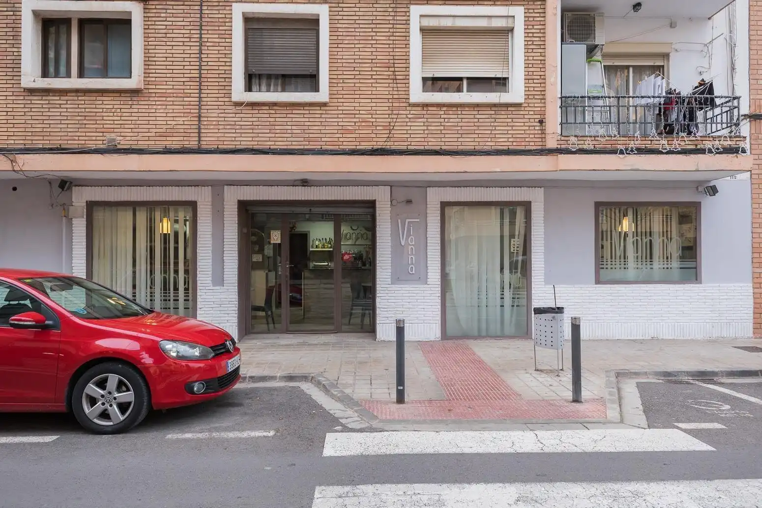 Vista exterior de Local en venta en Mislata con Aire acondicionado