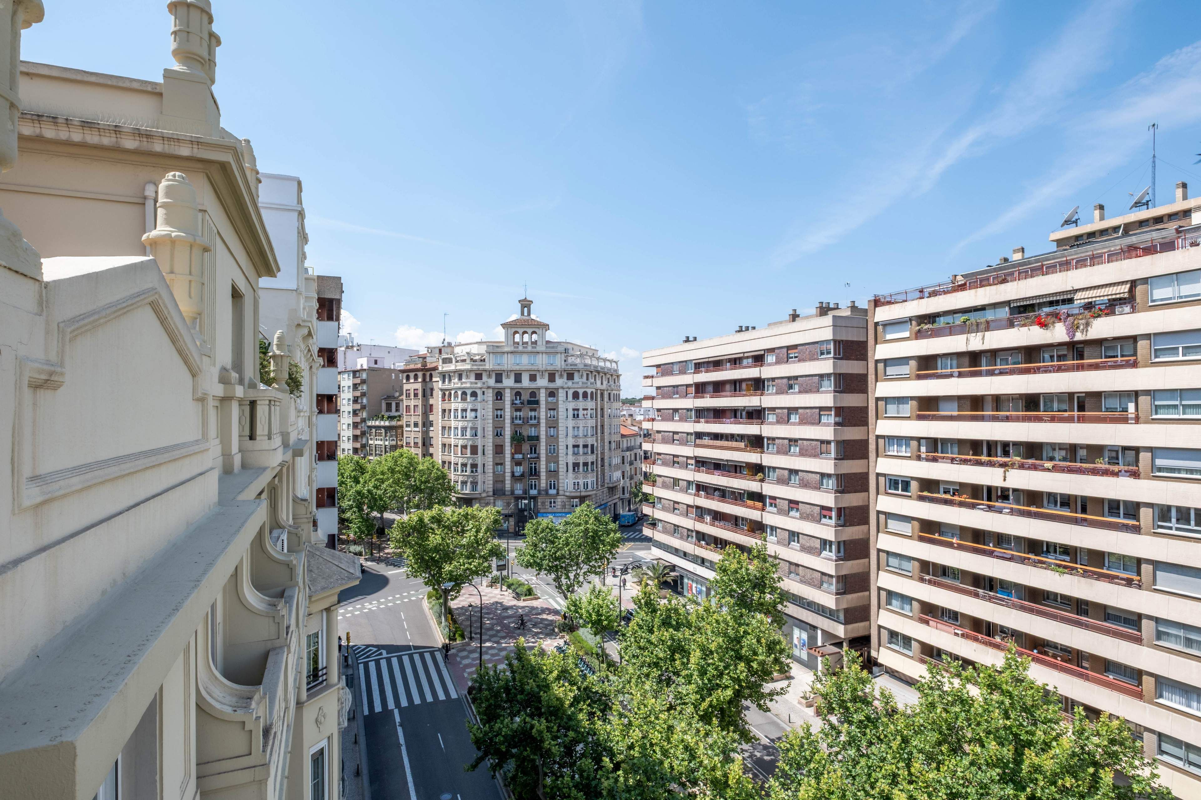 Vista exterior de Pis en venda en  Zaragoza Capital amb Calefacció, Terrassa i Traster