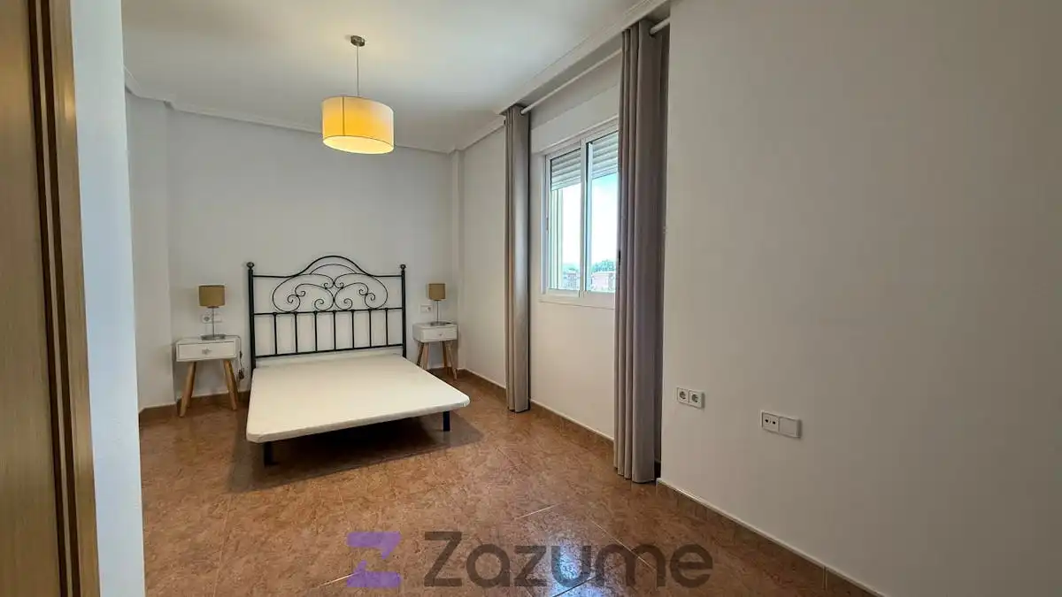 Habitación de Piso de alquiler en Murcia con Aire acondicionado, Calefacción y Amueblado