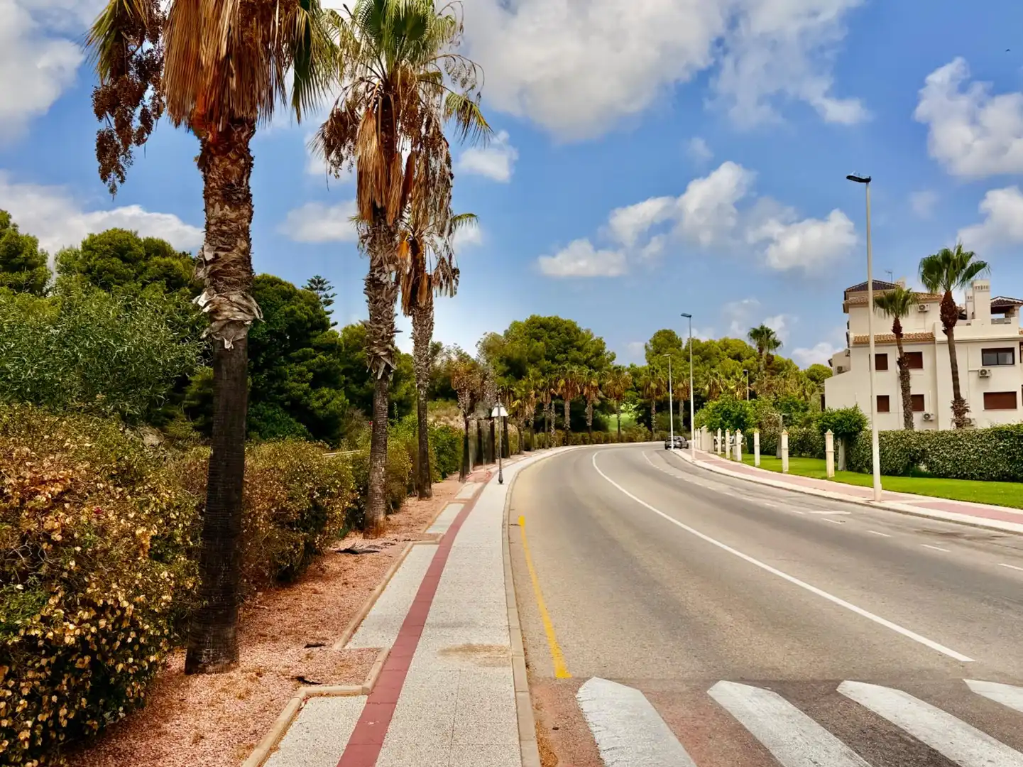 Vista exterior de Àtic en venda en Orihuela amb Aire condicionat, Terrassa i Traster