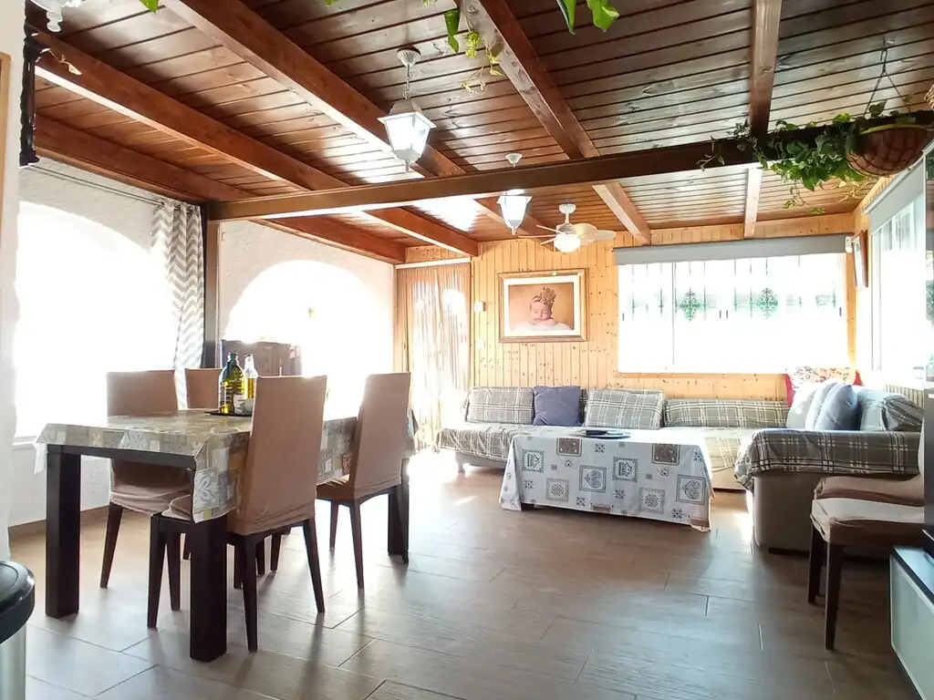 Menjador de Casa o xalet en venda en Vélez-Málaga amb Aire condicionat, Terrassa i Piscina