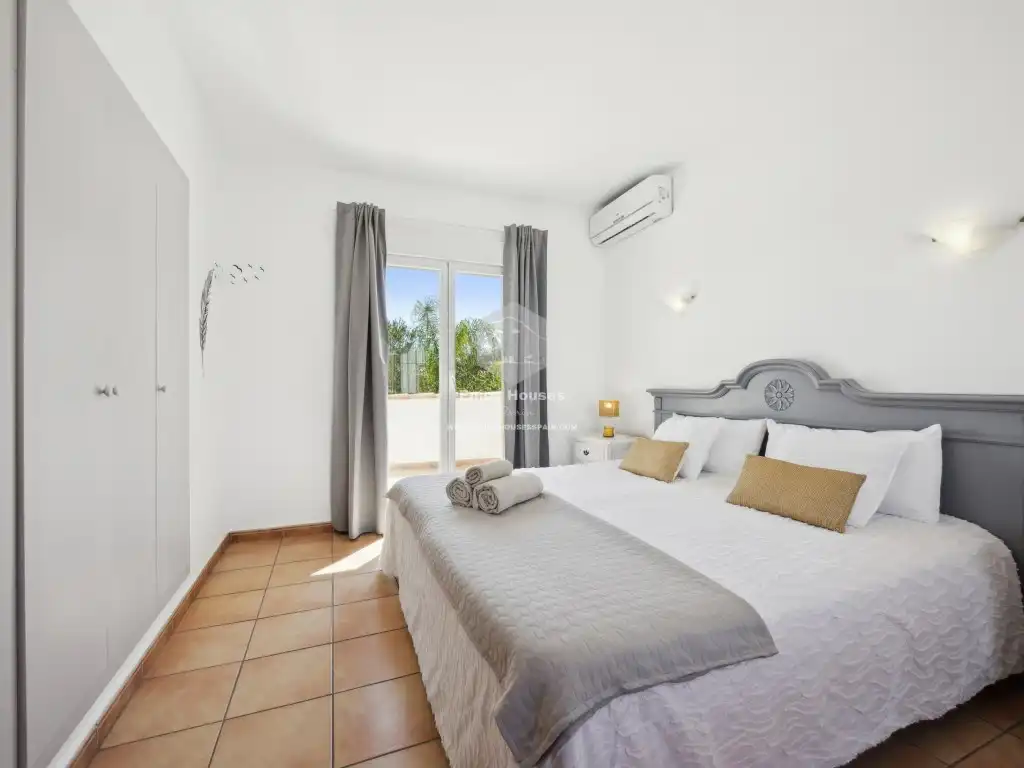 Houses for sale in La Granadella - Costa Nova