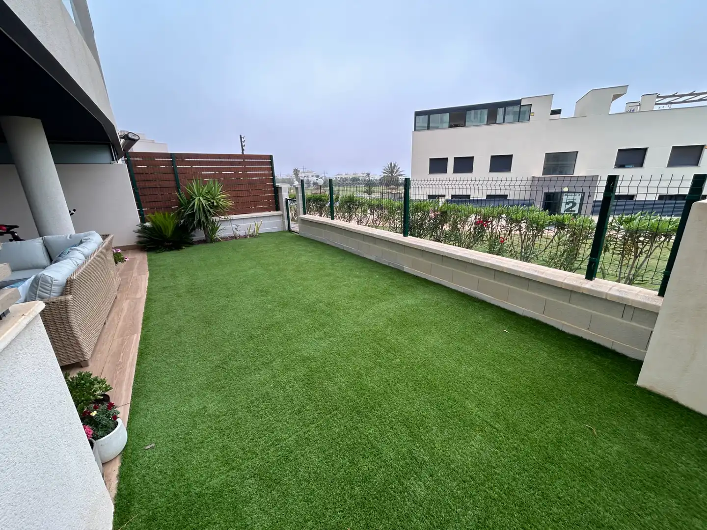Terraza de Planta baja en venta en Almería con Aire acondicionado, Calefacción y Jardín privado