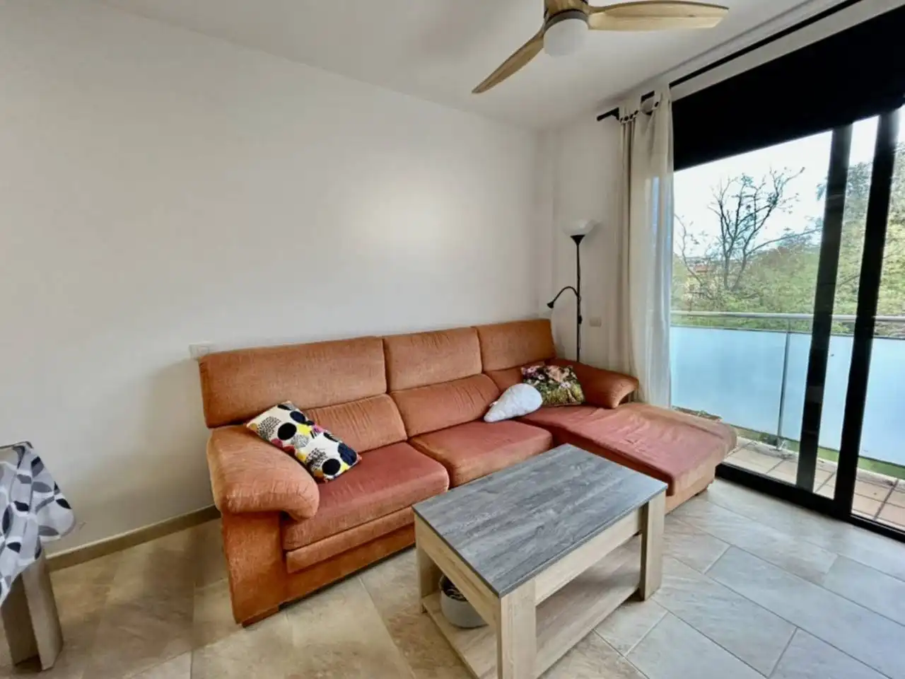 Sala d'estar de Pis en venda en Llagostera amb Aire condicionat, Calefacció i Balcó