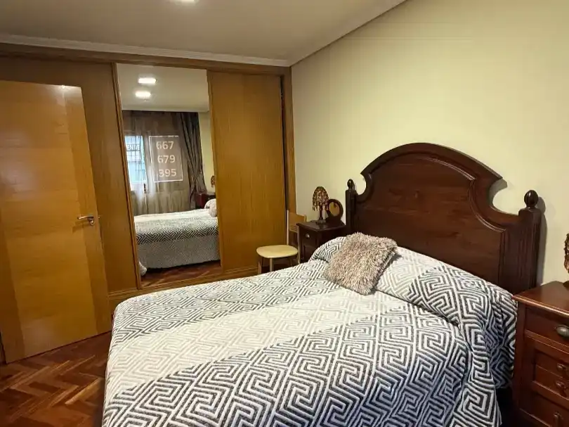 Dormitori de Pis en venda en Os Mallos